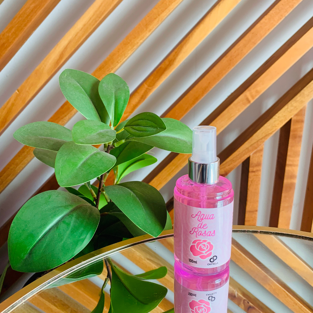 Agua de Rosas